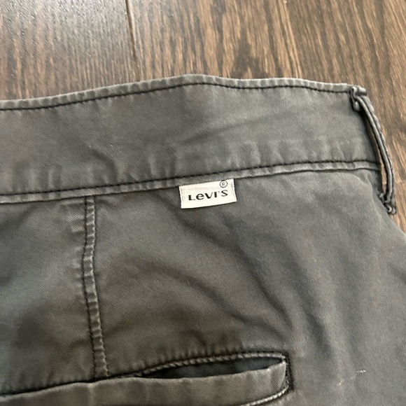 Levi's Gray Flat Front Chino Shorts - Picture 8 of 9